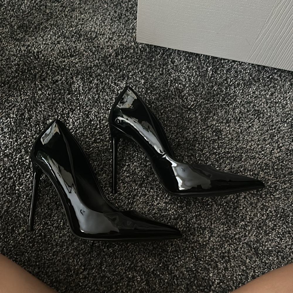 Steve Madden Black Patent Heels